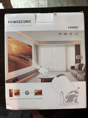 MagaCubic Multimedia Projector